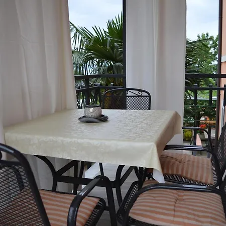 With Garden And Sea-view Ika