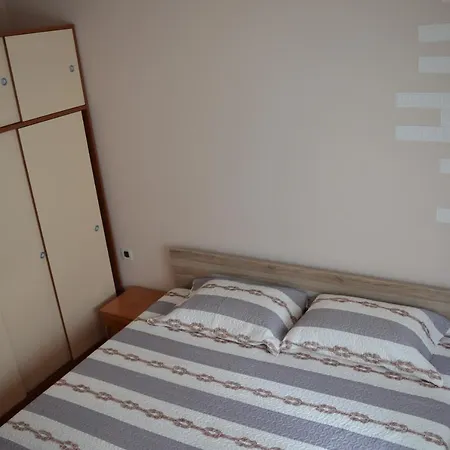 With Garden And Sea-view Apartment *