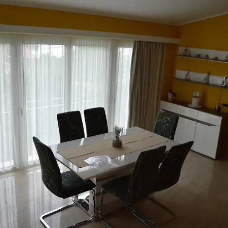 Apartment With Garden And Sea-view Ika